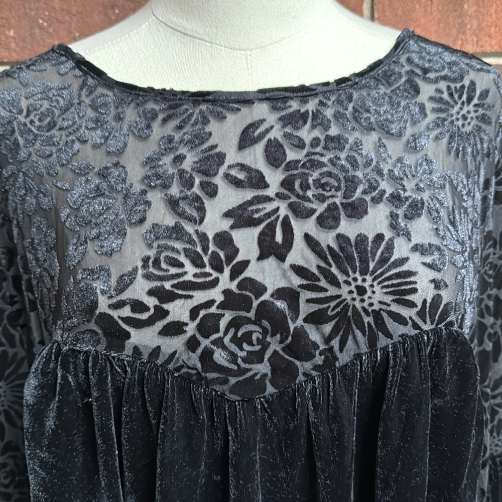 Rusttydustty Black Velvet Blouse Size 2X - Picture 2 of 13